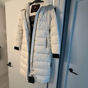 Moose Knuckles Off White  Puffer coat